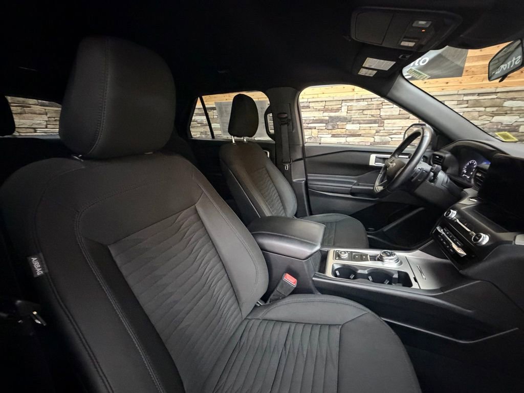 Used 2020 Ford Explorer XLT w/ Comfort Package image 15
