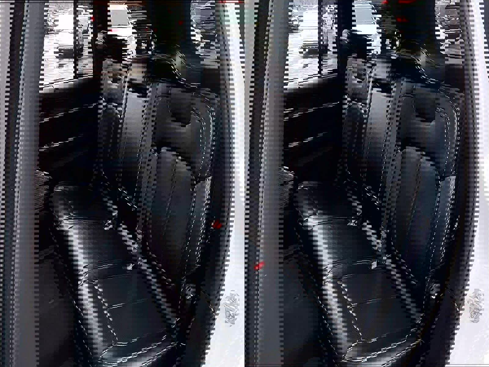 Used 2022 Jeep Grand Cherokee Overland w/ Adv Protech Group III AWD/4WD image 14