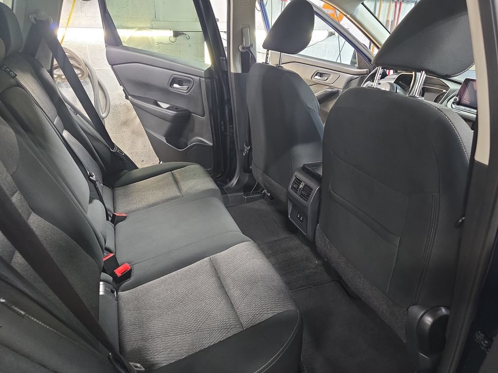 Used 2024 Nissan Rogue SV AWD/4WD image 11