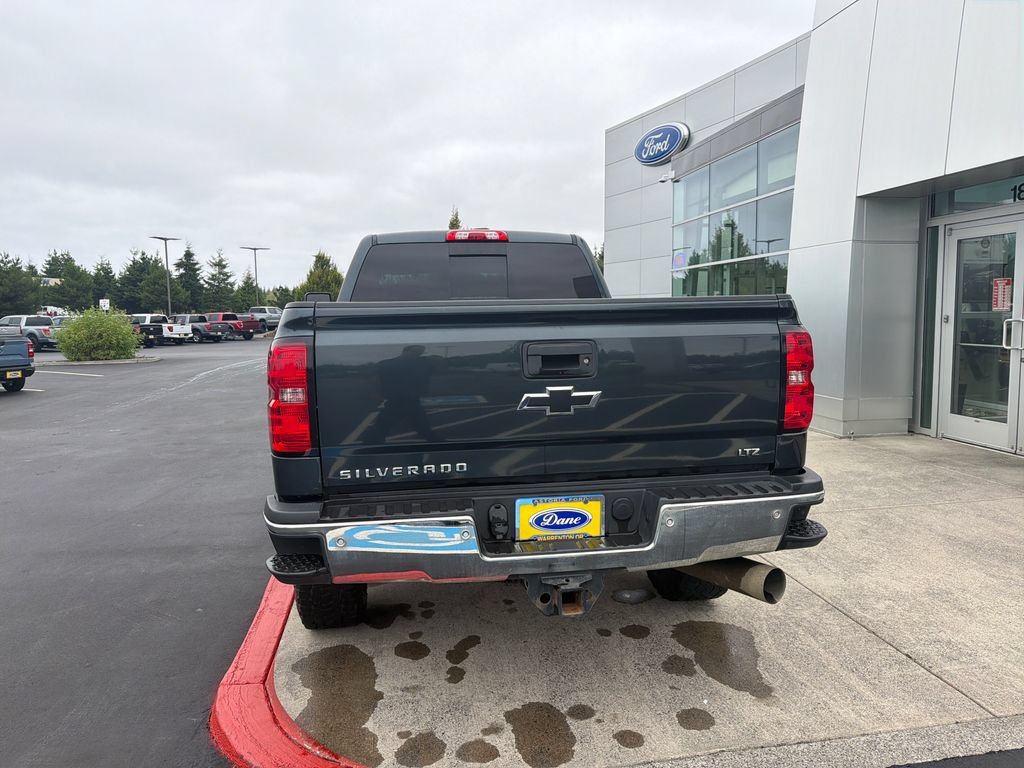 Used 2019 Chevrolet Silverado 2500 LTZ w/ Duramax Plus Package AWD/4WD image 3