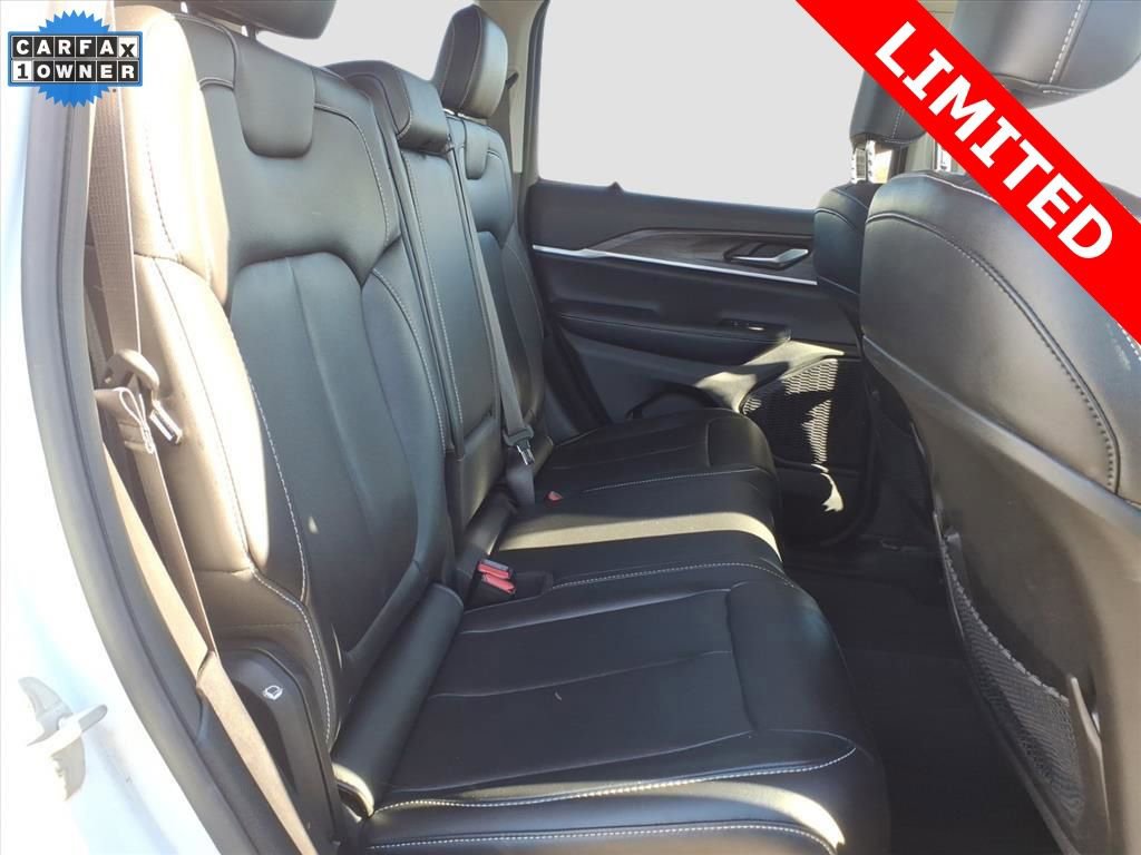 Used 2023 Jeep Grand Cherokee Limited image 11