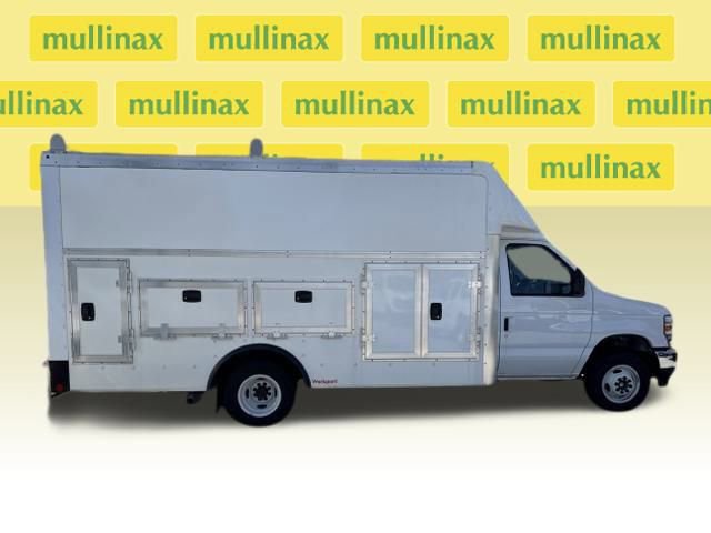 New 2025 Ford E-450 and Econoline 450 Super Duty w/ Power Equipment Group RWD image 18