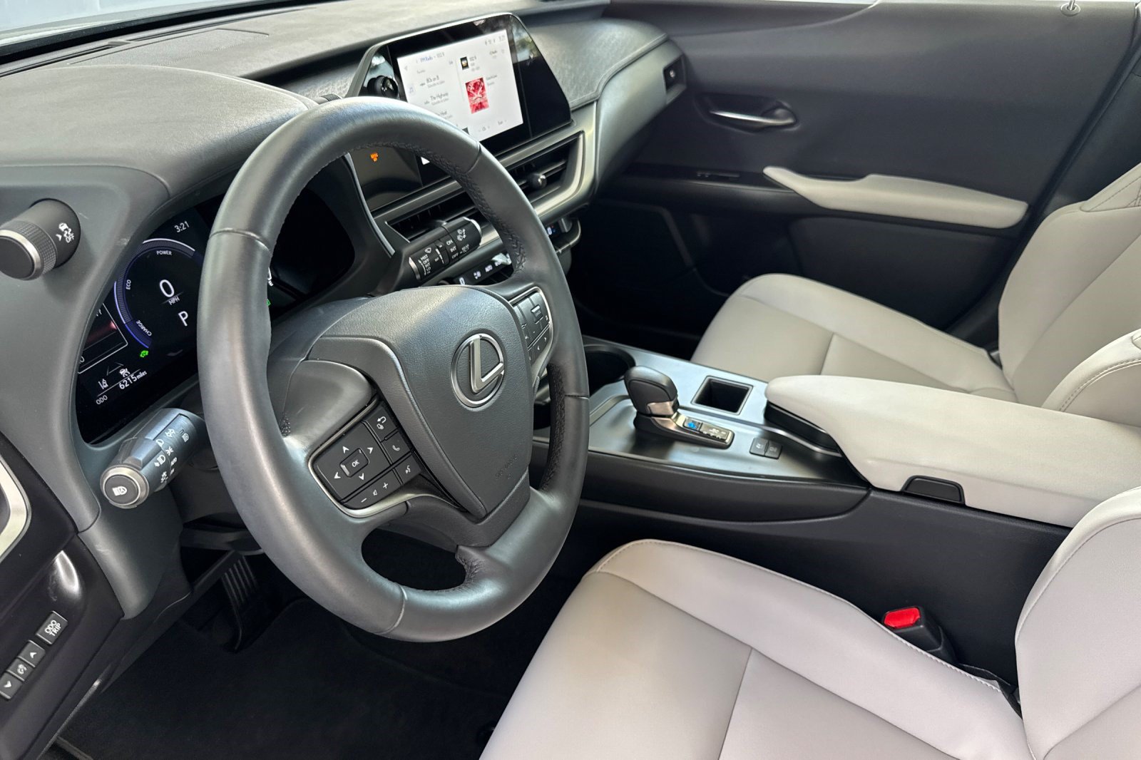 Certified 2026 Lexus UX 300h FWD w/ Accessory Package (Z1) image 11