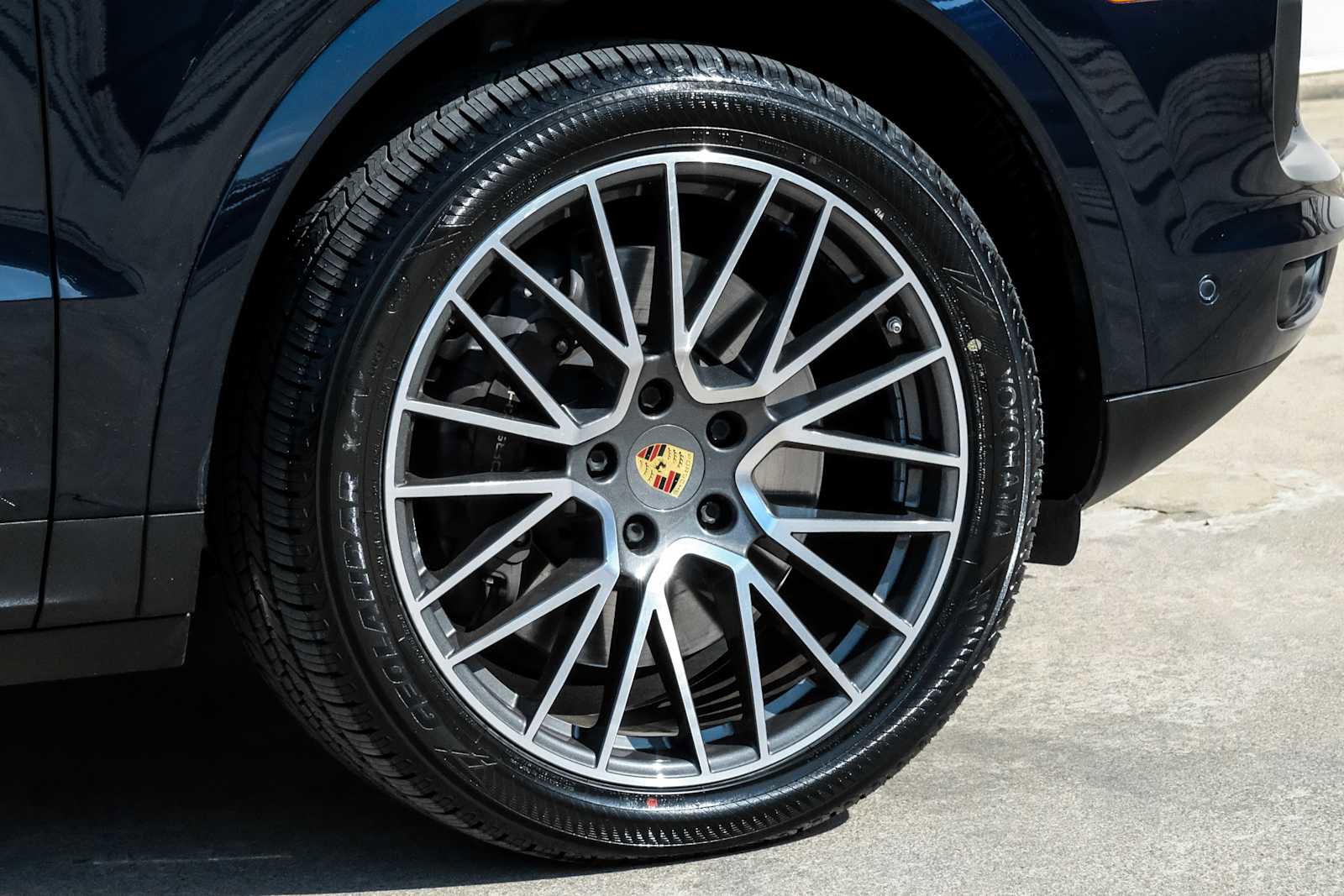 Used 2022 Porsche Cayenne image 63