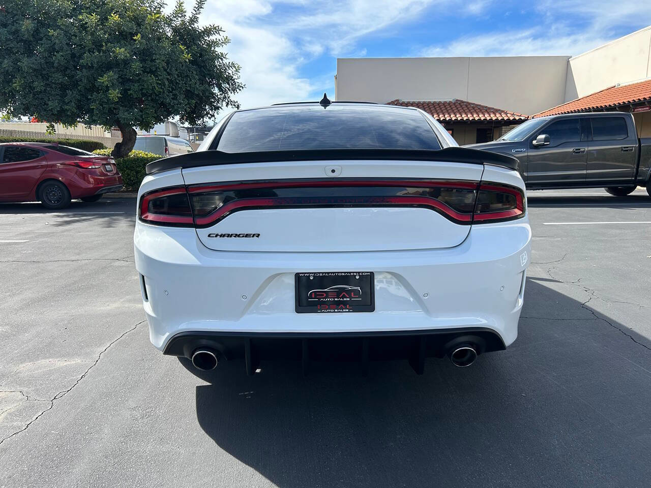 Used 2017 Dodge Charger R/T image 4