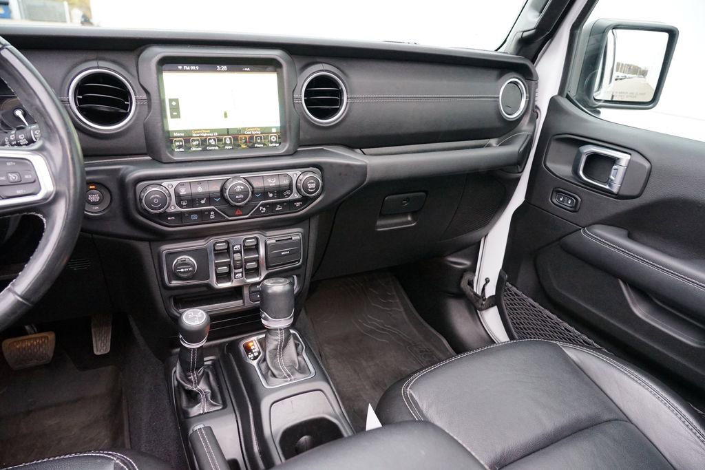 Used 2022 Jeep Wrangler Unlimited Sahara w/ Cold Weather Group image 21