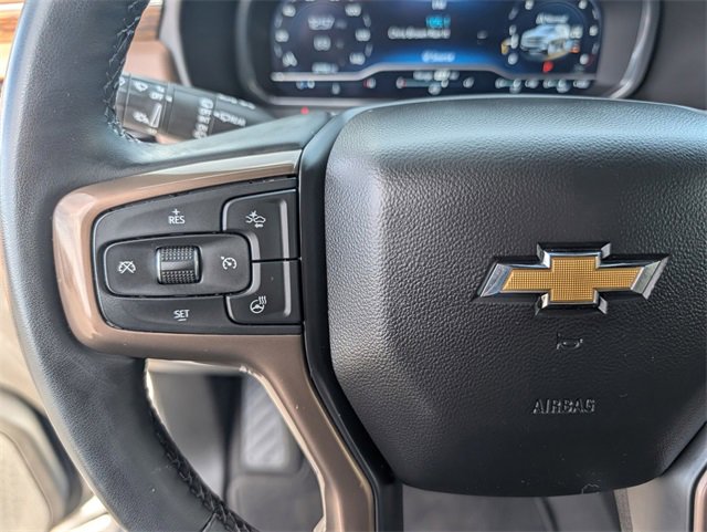 Used 2023 Chevrolet Suburban High Country image 14