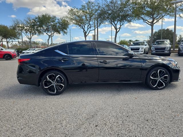 Certified 2024 Nissan Altima 2.5 SR w/ SR Premium Package image 9