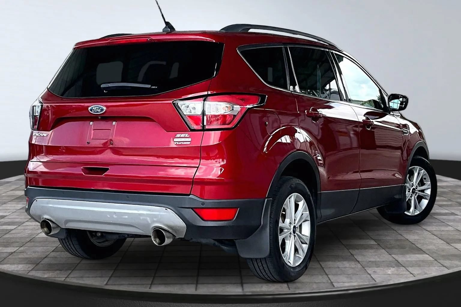 Used 2018 Ford Escape SEL FWD image 6