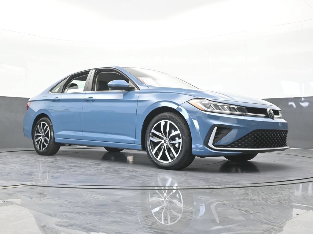 Used 2025 Volkswagen Jetta SE FWD image 59