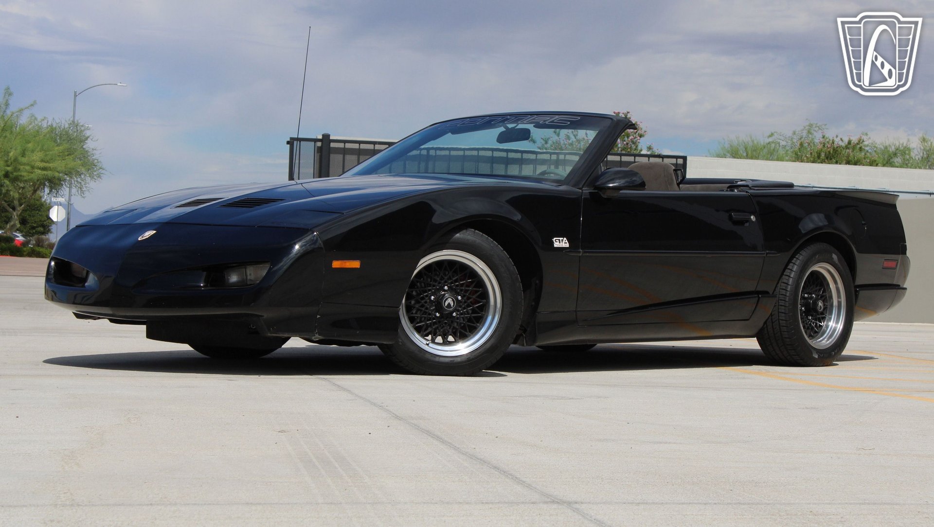Used 1992 Pontiac Firebird Convertible RWD image 2