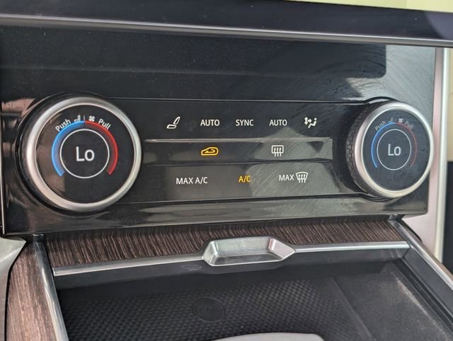 Used 2023 Land Rover Range Rover SE AWD/4WD image 16