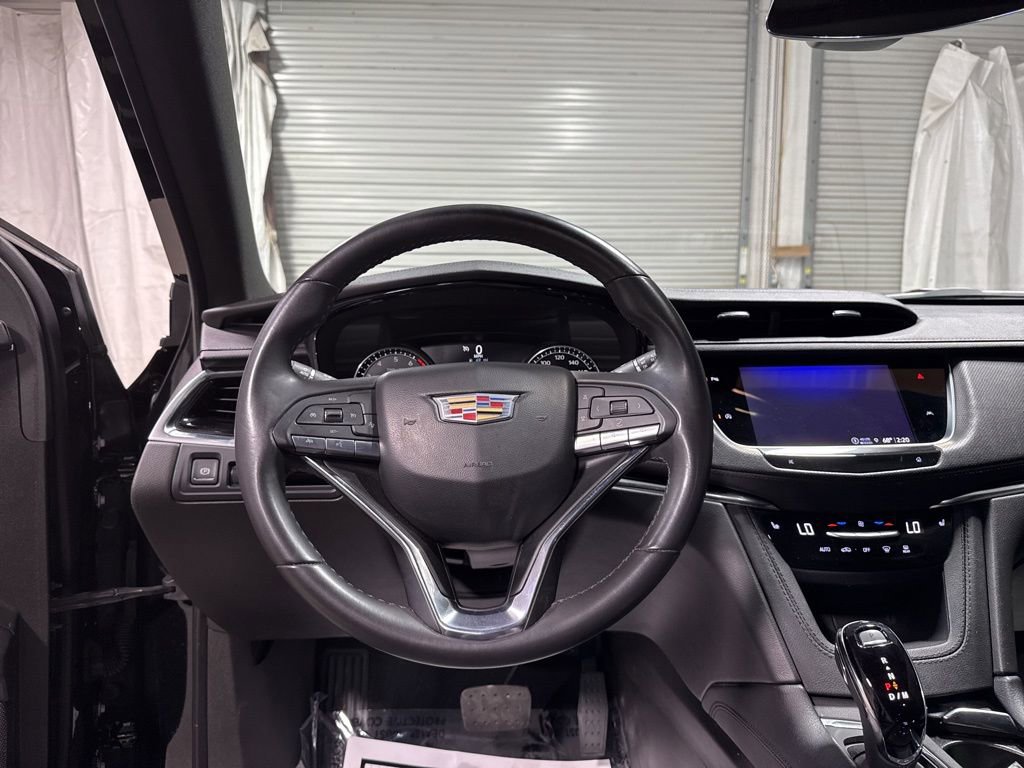 Used 2023 Cadillac XT6 Luxury image 20