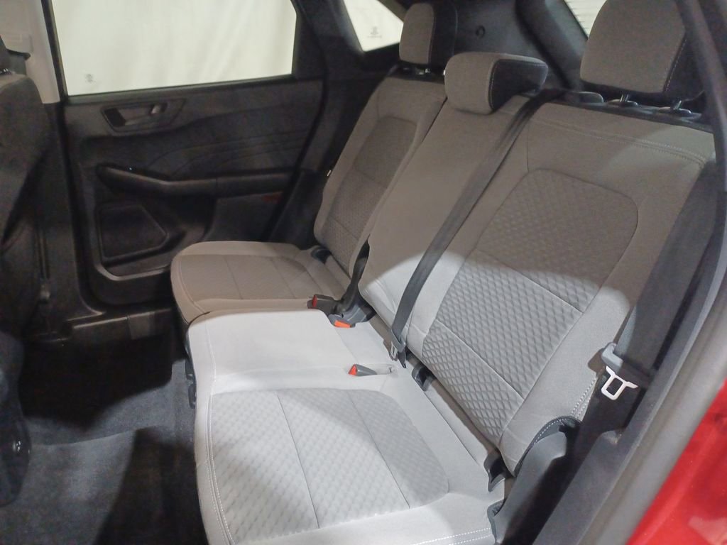 Used 2022 Ford Escape SE image 23