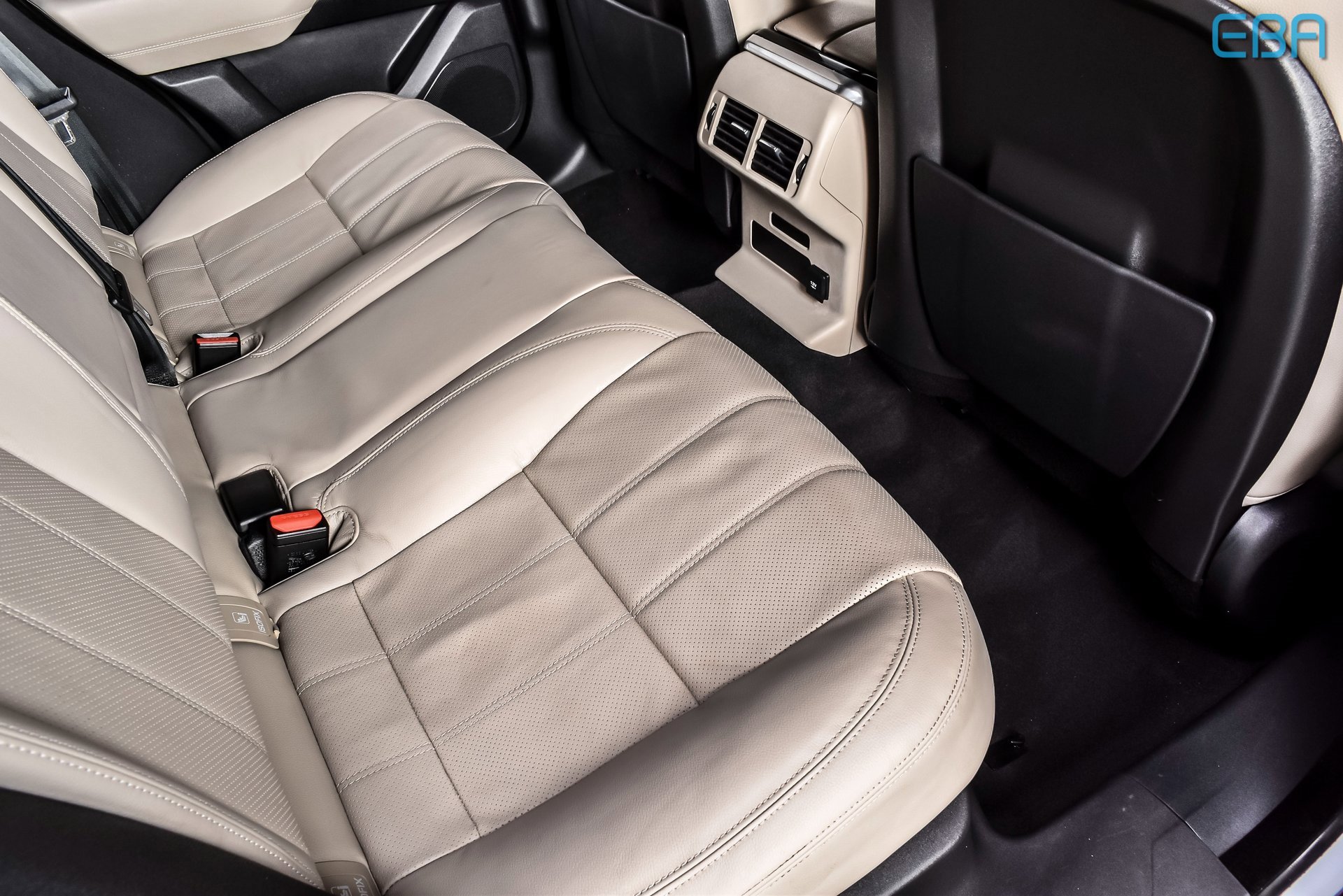 Used 2021 Land Rover Range Rover Velar R-Dynamic S image 22