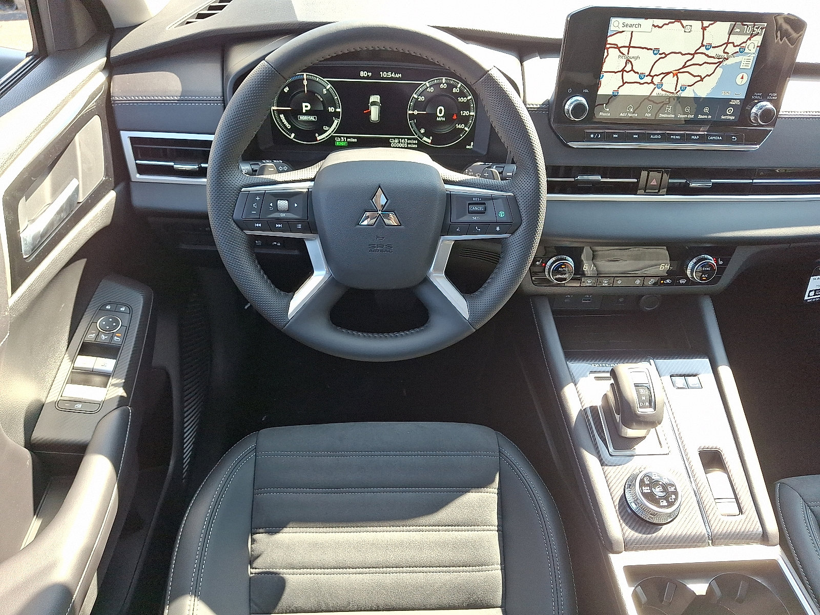 New 2025 Mitsubishi Outlander SE image 11