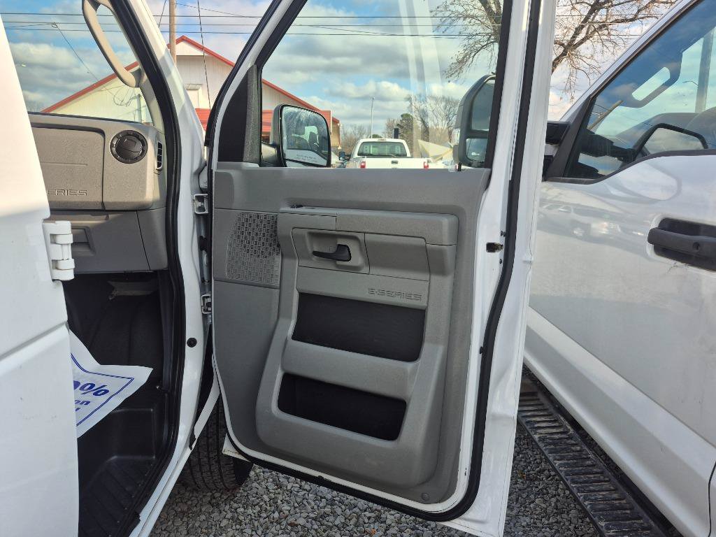 Used 2014 Ford E-250 and Econoline 250 w/ Power Group RWD image 24