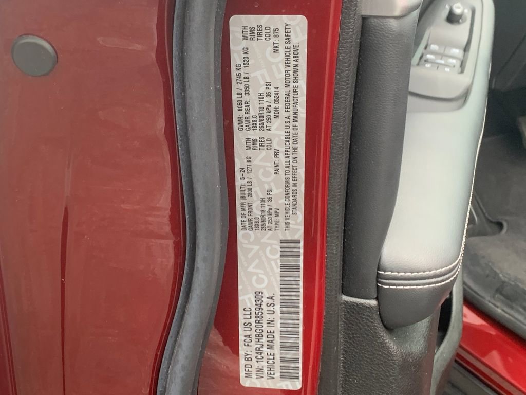 Used 2024 Jeep Grand Cherokee Limited image 33