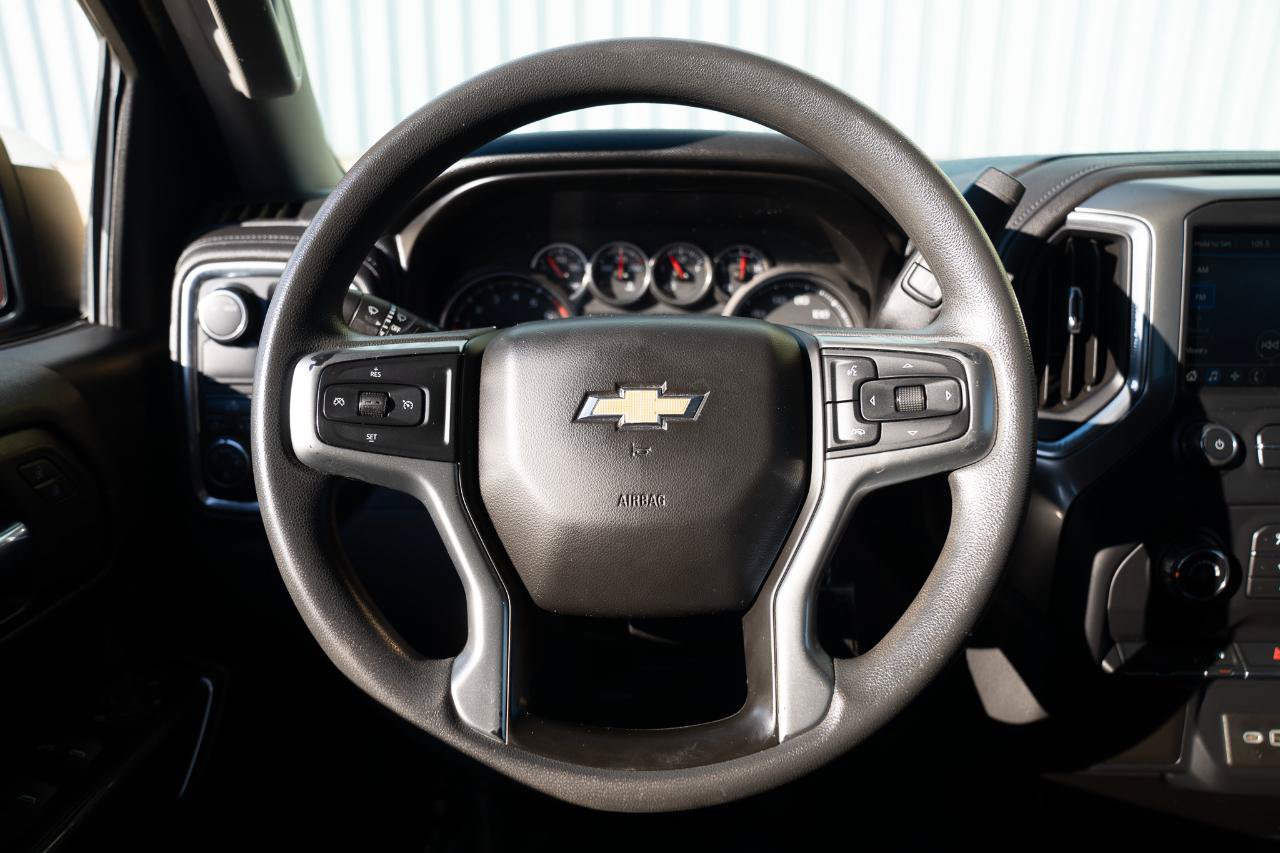 Used 2020 Chevrolet Silverado 1500 LT RWD image 29