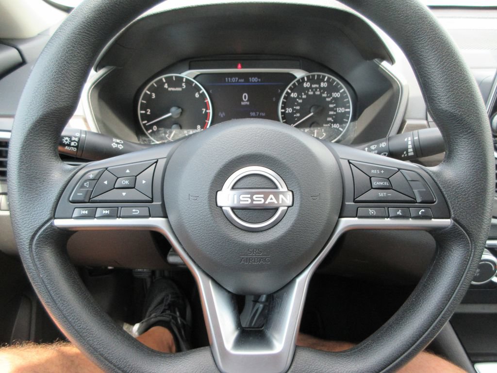Used 2024 Nissan Altima 2.5 SV FWD image 21