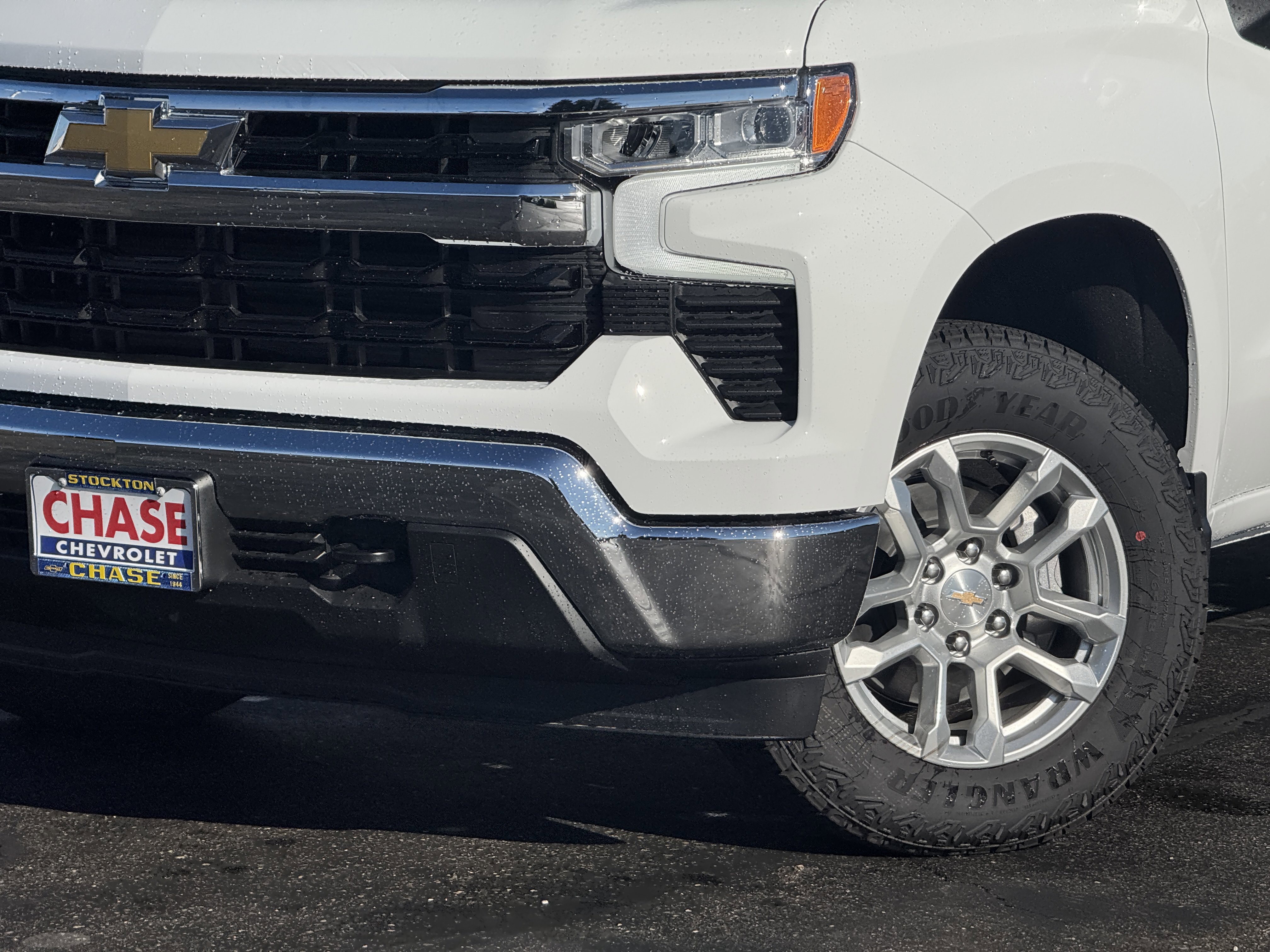 New 2026 Chevrolet Silverado 1500 LT image 3
