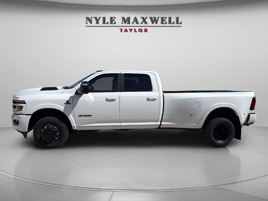 New 2027 RAM 3500 Laramie w/ Night Edition AWD/4WD image 10