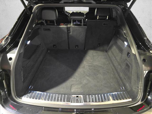 Used 2021 Porsche Cayenne GTS image 12