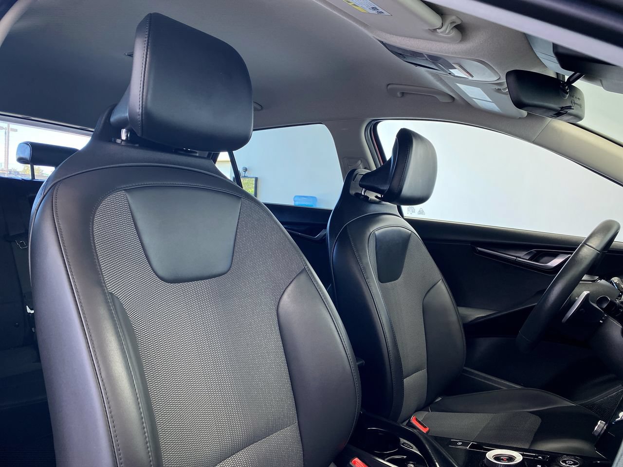 Certified 2023 Kia Niro Wind FWD image 30