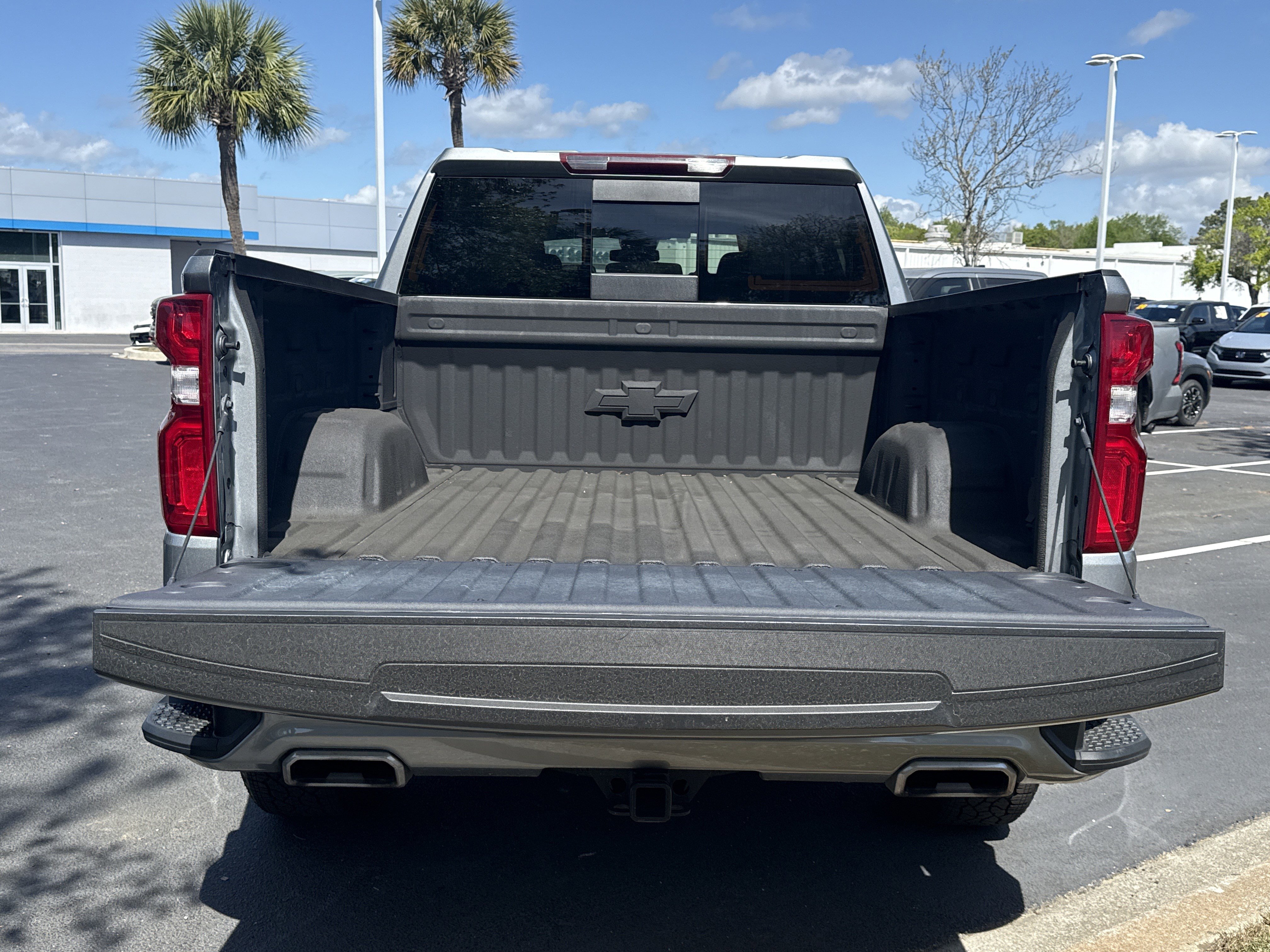 Used 2024 Chevrolet Silverado 1500 RST AWD/4WD image 31