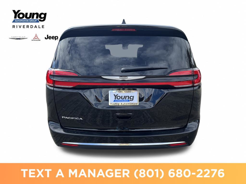 New 2026 Chrysler Pacifica Select FWD image 4