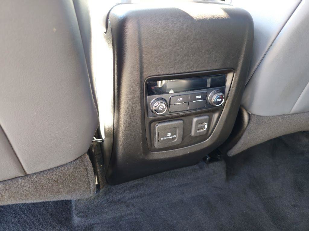Used 2021 Buick Enclave Essence w/ Sound and Sites Package AWD/4WD image 38