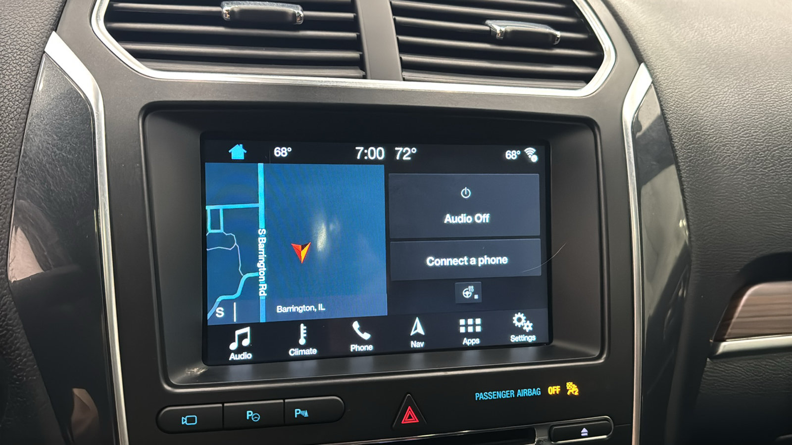 Used 2018 Ford Explorer Limited w/ Equipment Group 301A AWD/4WD image 17