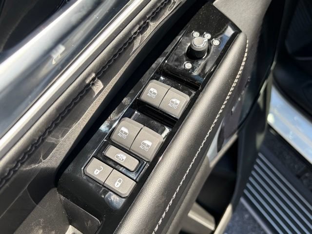 New 2026 Jeep Grand Wagoneer Limited AWD/4WD image 11