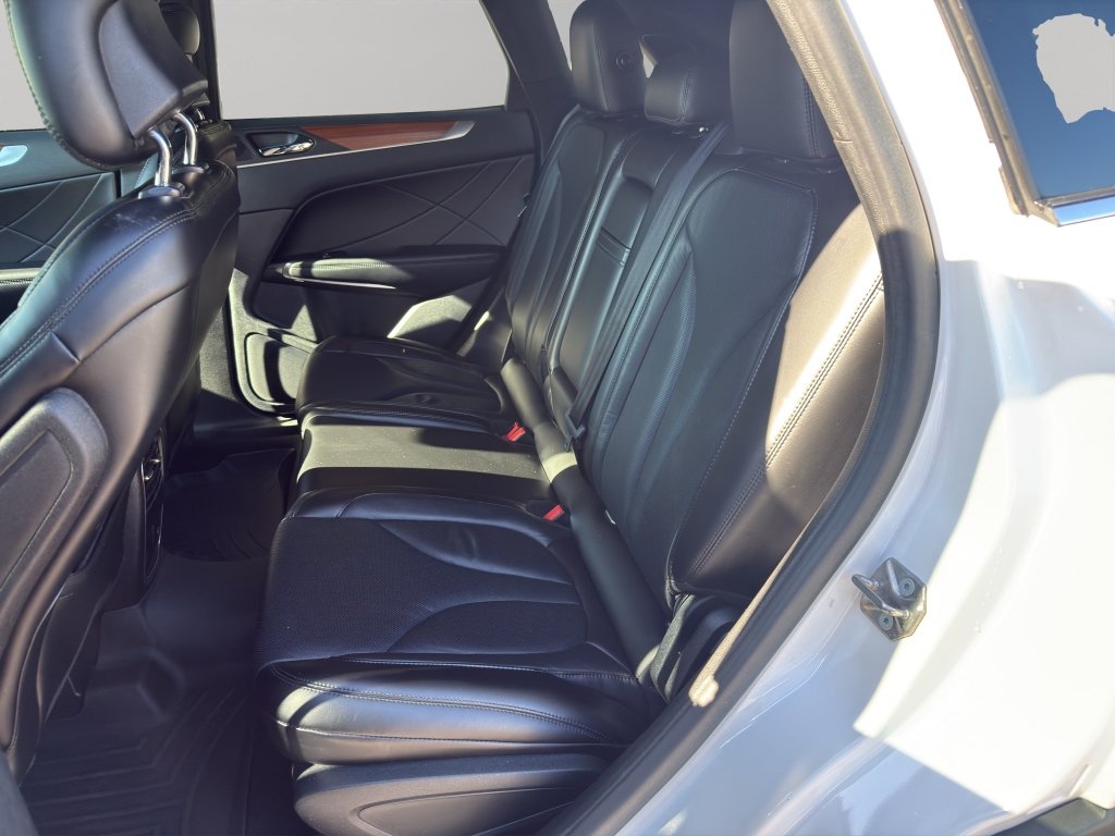 Used 2019 Lincoln MKC Reserve w/ MKC Technology Package FWD image 18