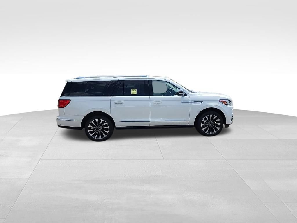 Used 2021 Lincoln Navigator L Reserve w/ Luxury Package AWD/4WD image 7