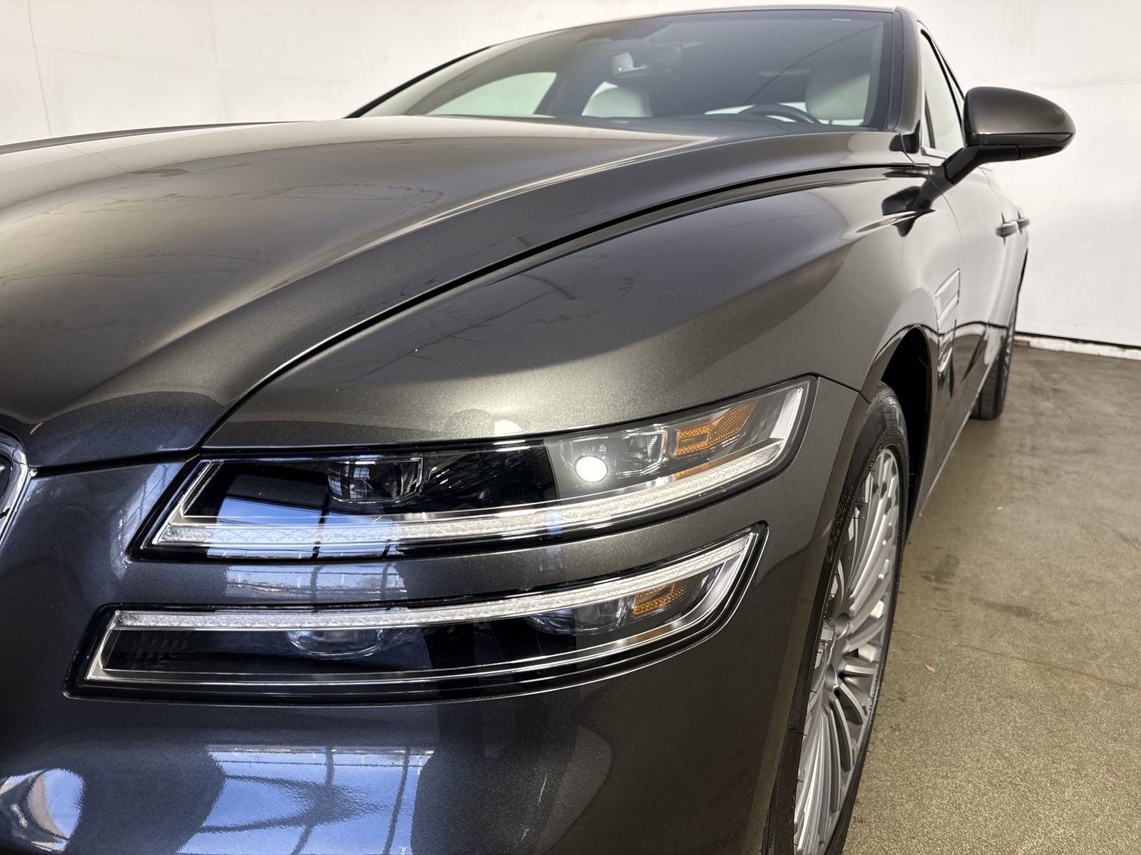 Used 2024 Genesis G80 image 27