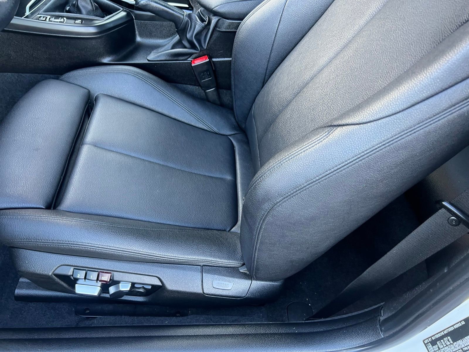 Used 2019 BMW 230i Coupe w/ Convenience Package RWD image 14