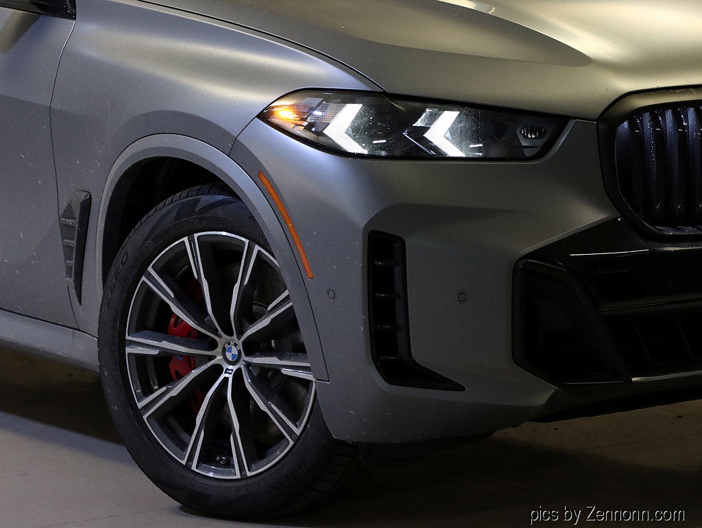 Used 2026 BMW X5 xDrive50e w/ M Sport Package image 3