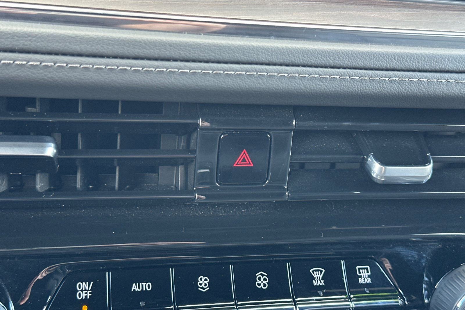 Certified 2025 Chevrolet Tahoe Z71 image 32