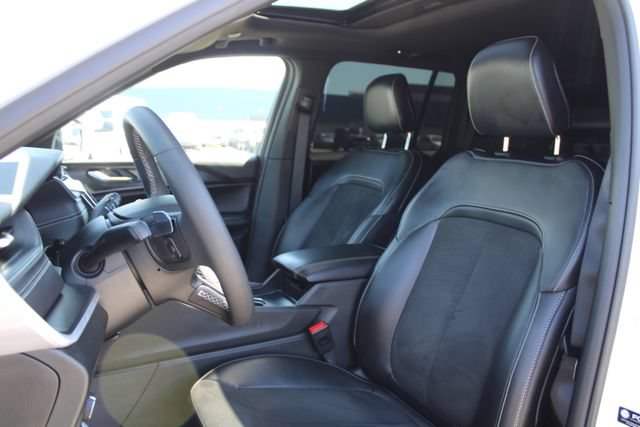 Used 2025 Jeep Grand Cherokee Altitude RWD image 40