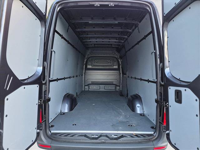 Used 2026 Mercedes-Benz Sprinter 2500 image 15