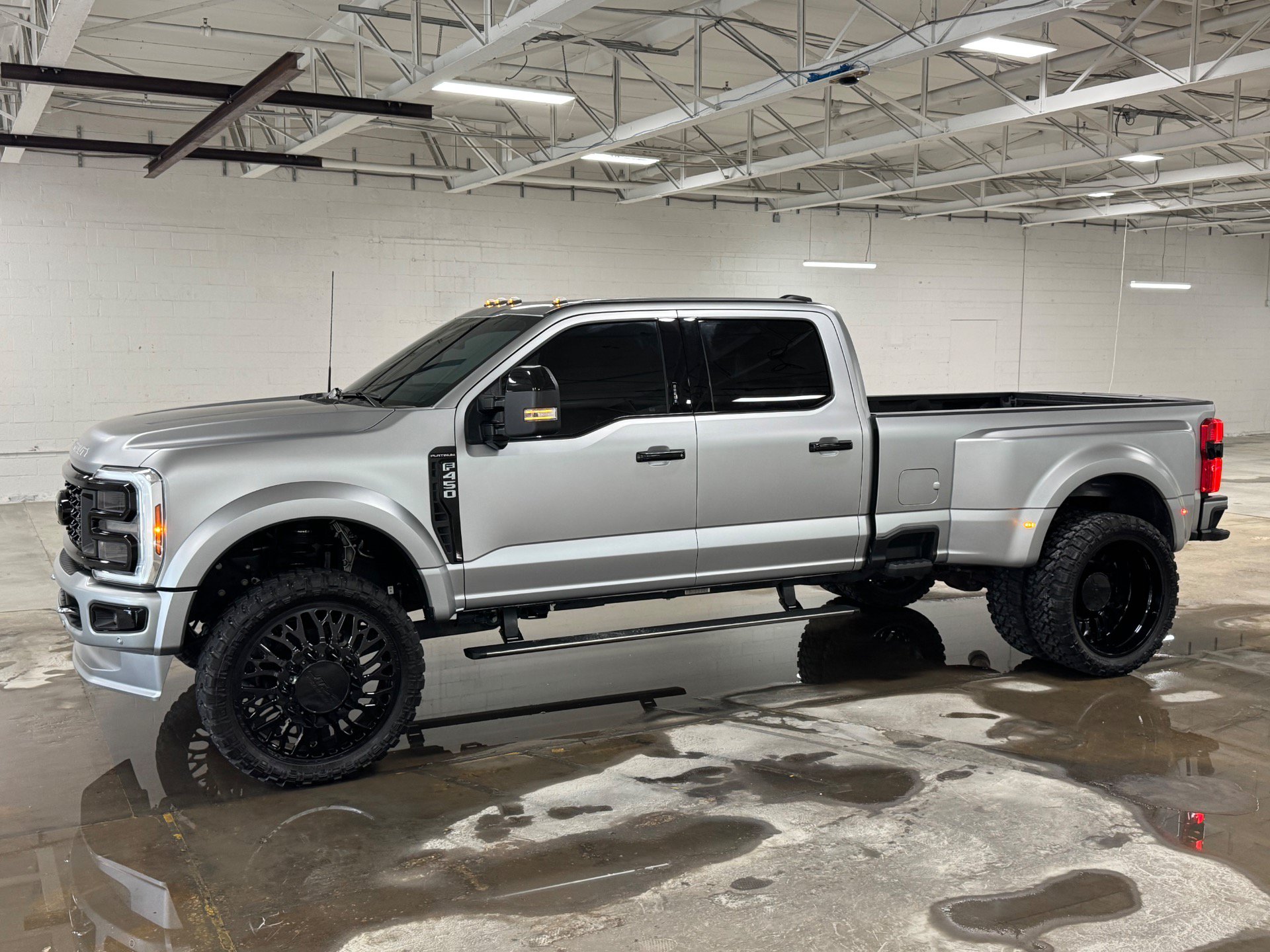 Used 2024 Ford F450 Platinum w/ Camper Package AWD/4WD image 49