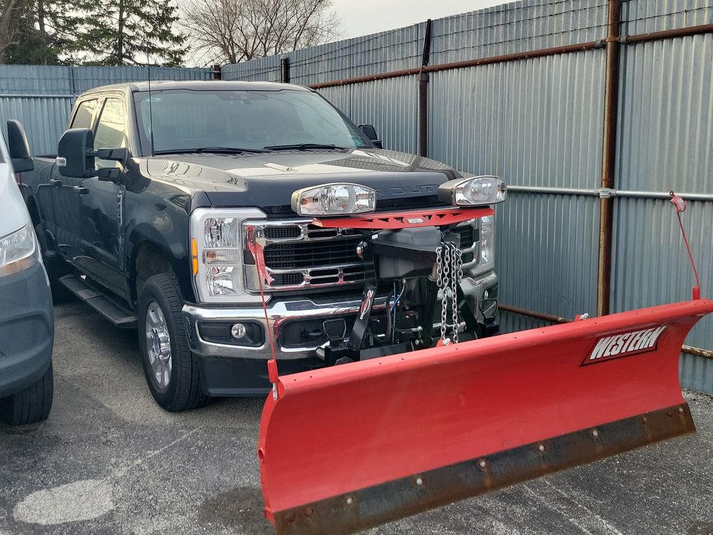 Used 2024 Ford F250 XLT image 1