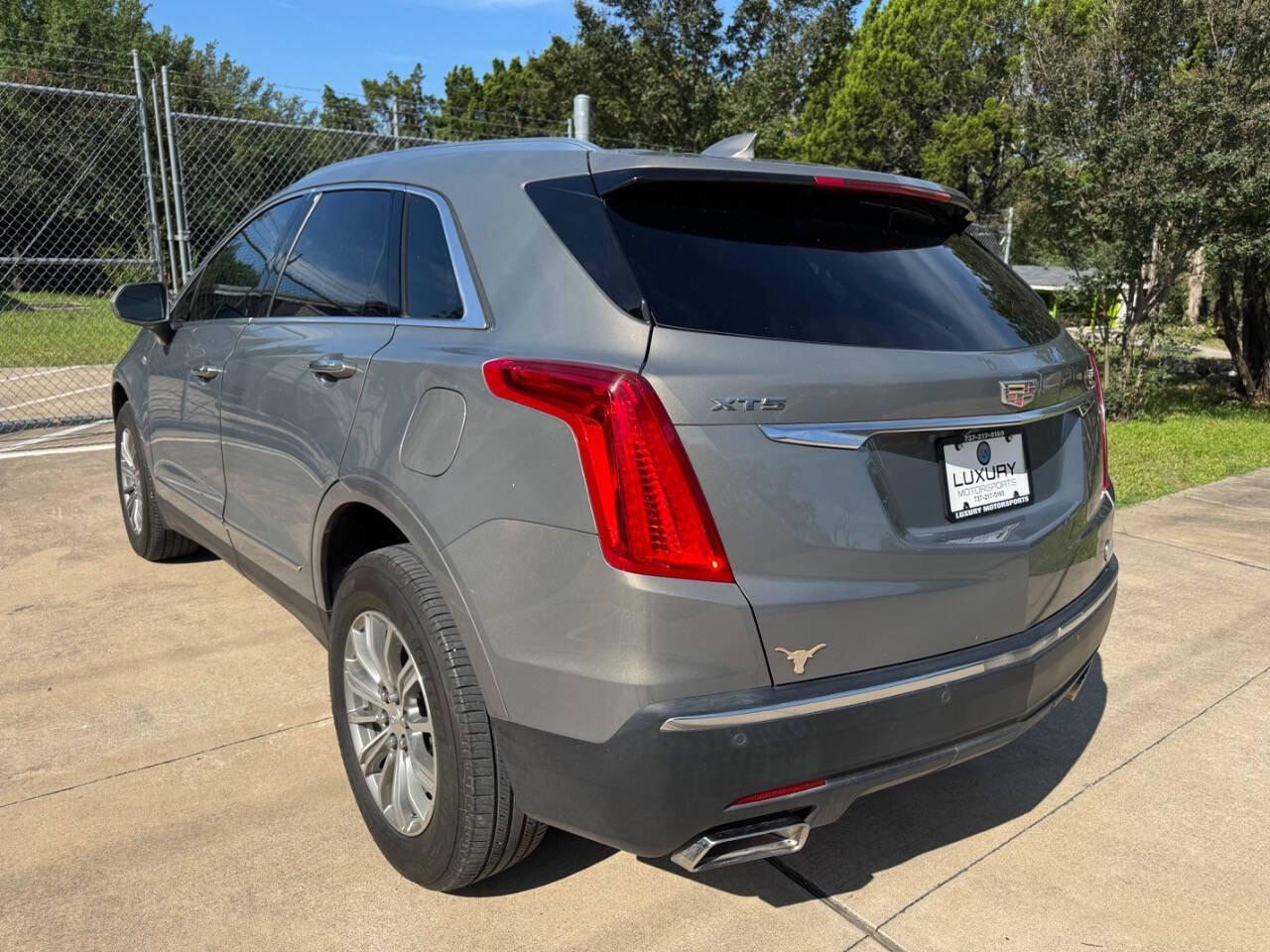 Used 2017 Cadillac XT5 Luxury w/ Driver Awareness Package FWD image 10