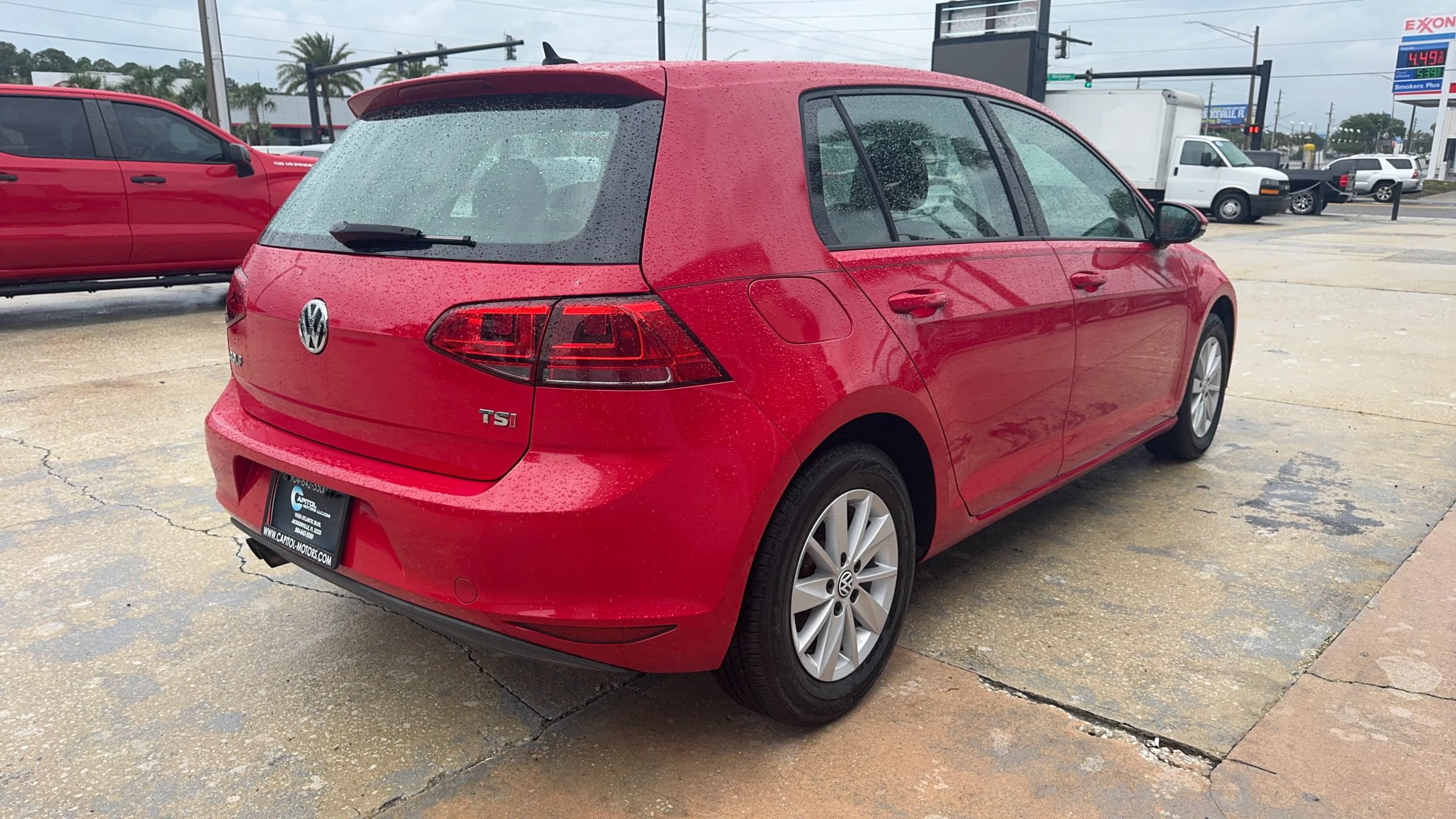 Used 2016 Volkswagen Golf S FWD image 5