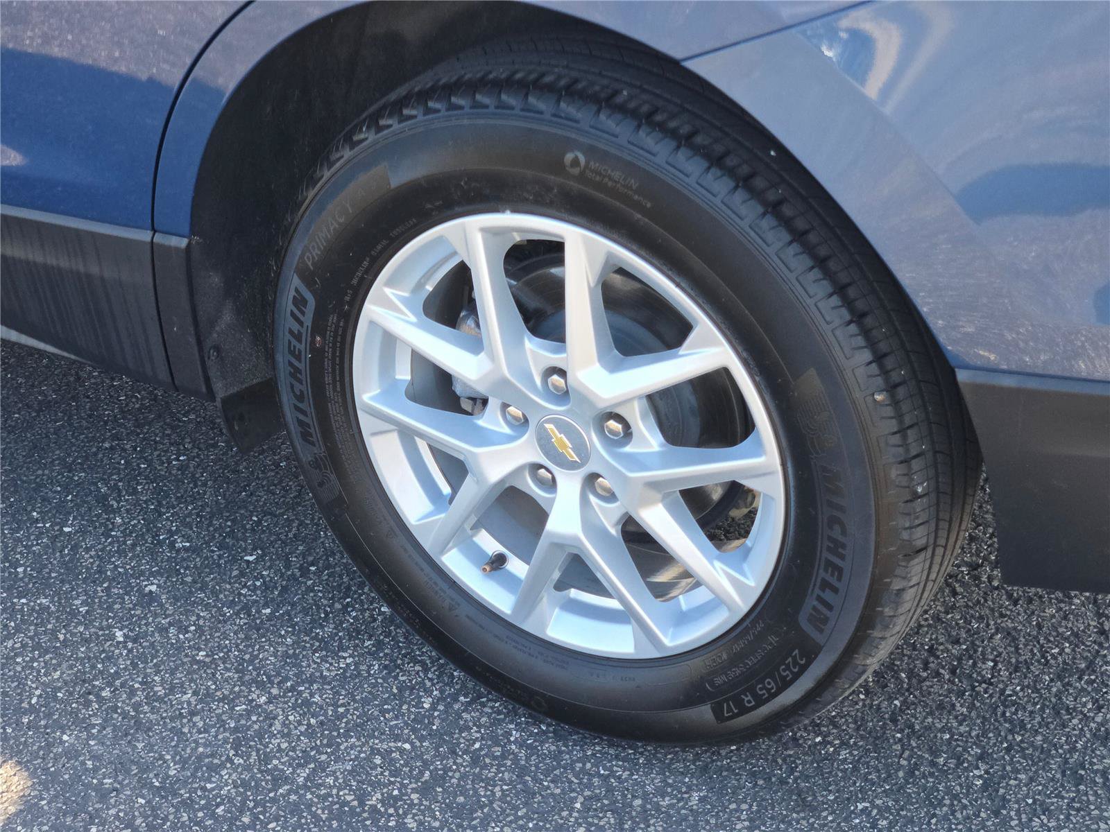 Used 2024 Chevrolet Equinox LS w/ LS Convenience Package FWD image 16