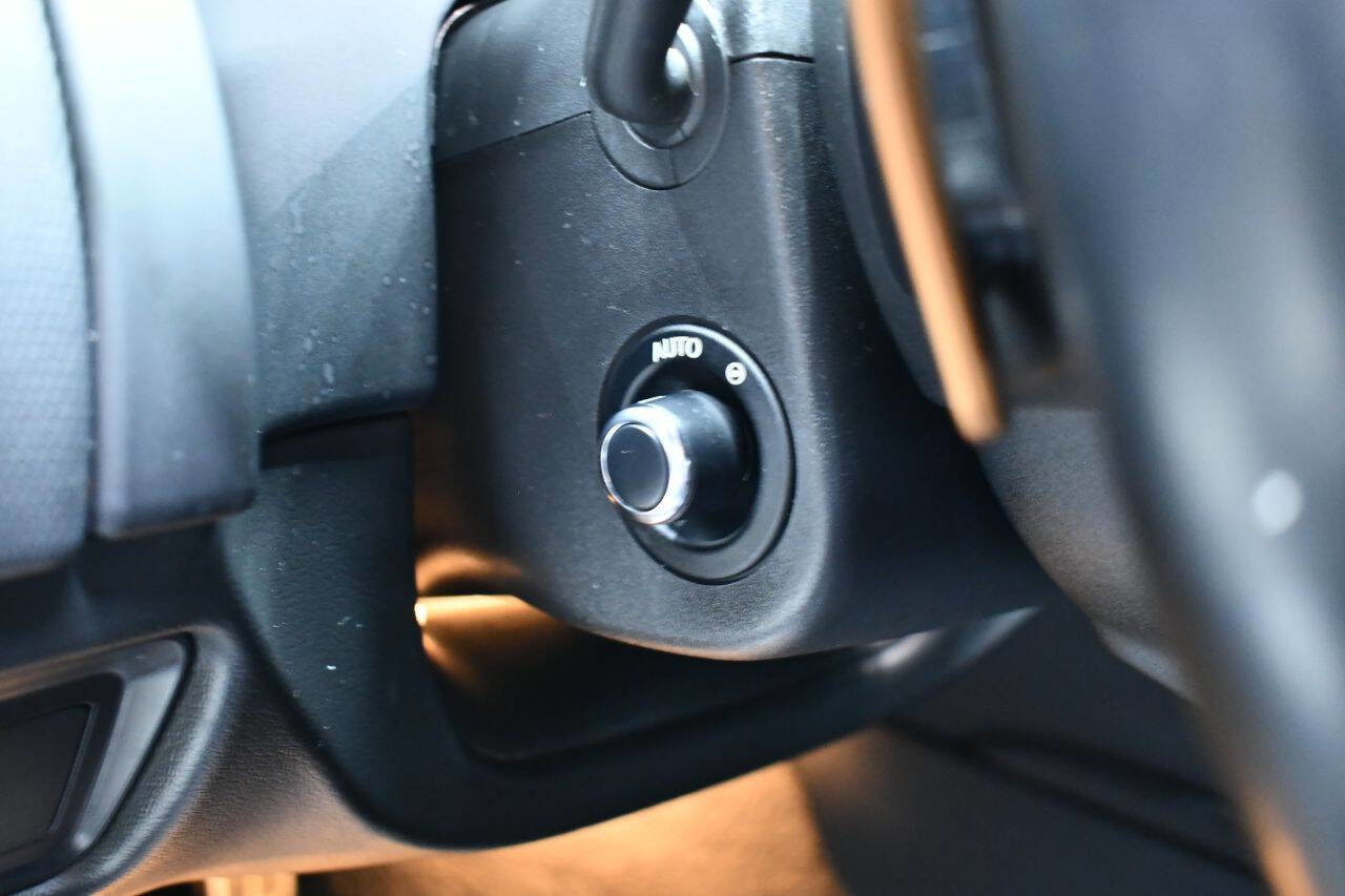 Used 2016 Jaguar F-TYPE S image 43