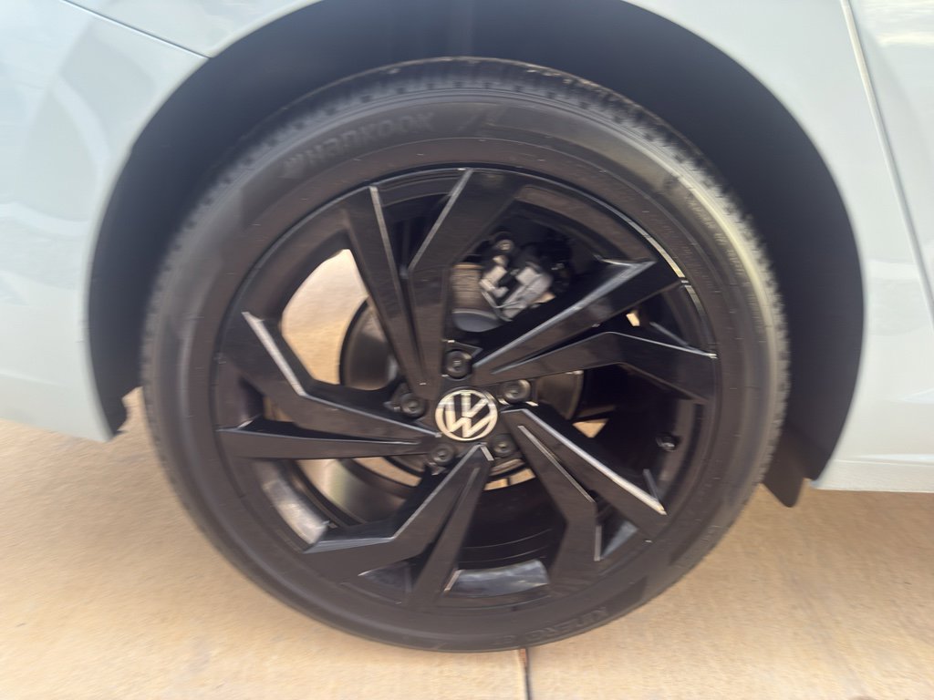 New 2026 Volkswagen Jetta SE image 21