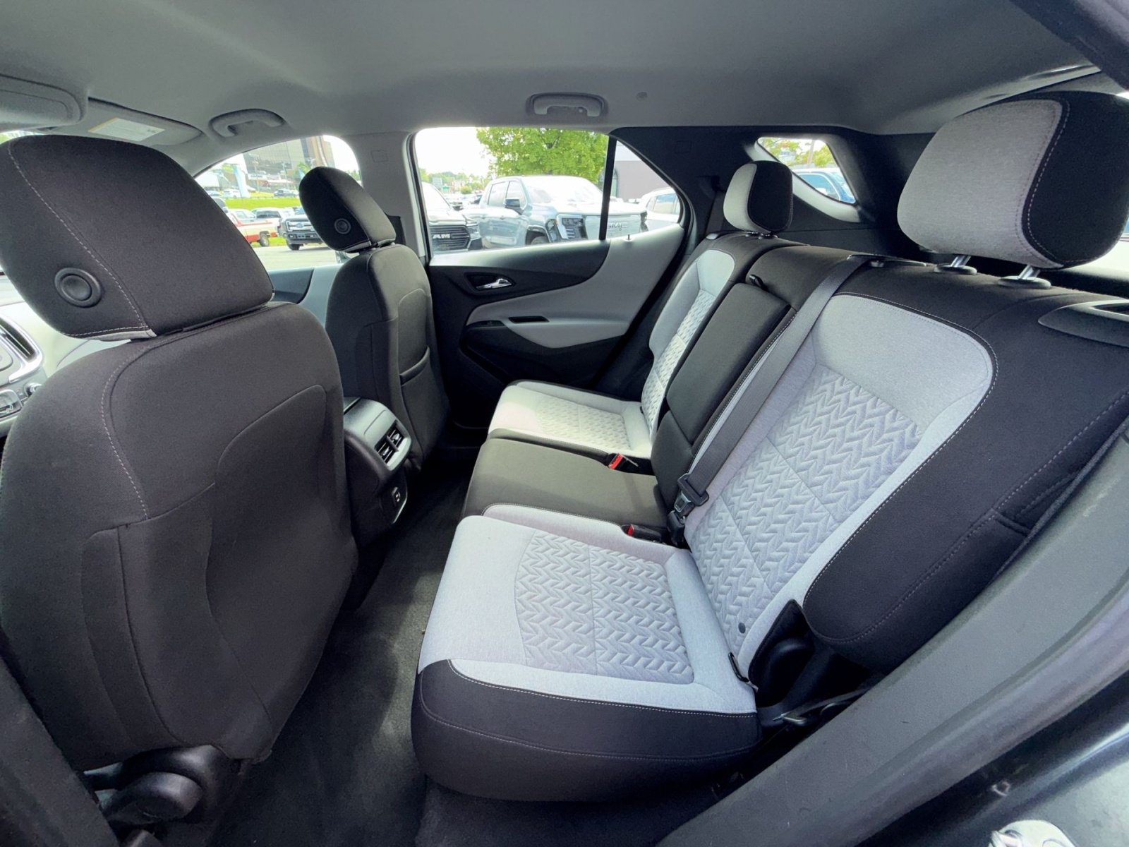 Used 2022 Chevrolet Equinox LS w/ Driver Confidence II Package AWD/4WD image 24