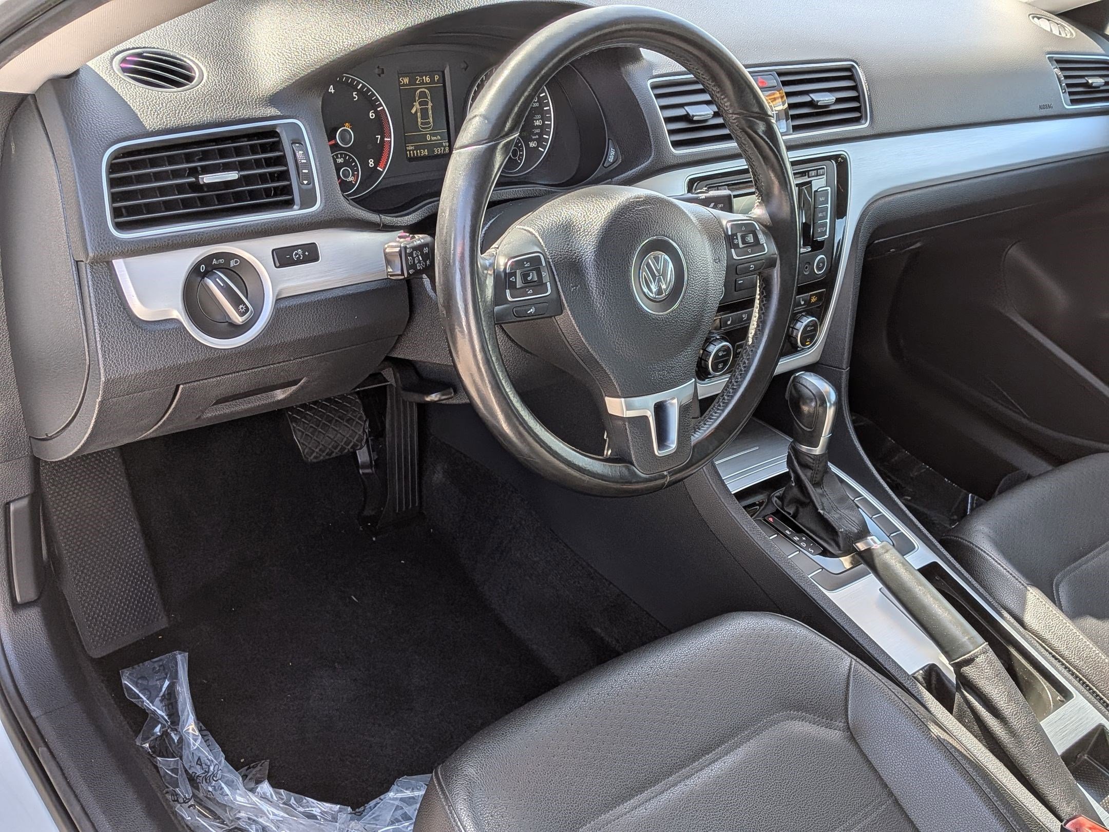 Used 2012 Volkswagen Passat 2.5 SE image 12